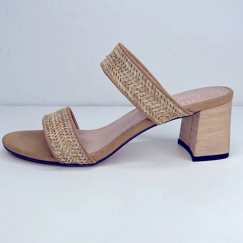 Oasis Society Backless Stacked Block Heels Sandals Tan Straw Size 9